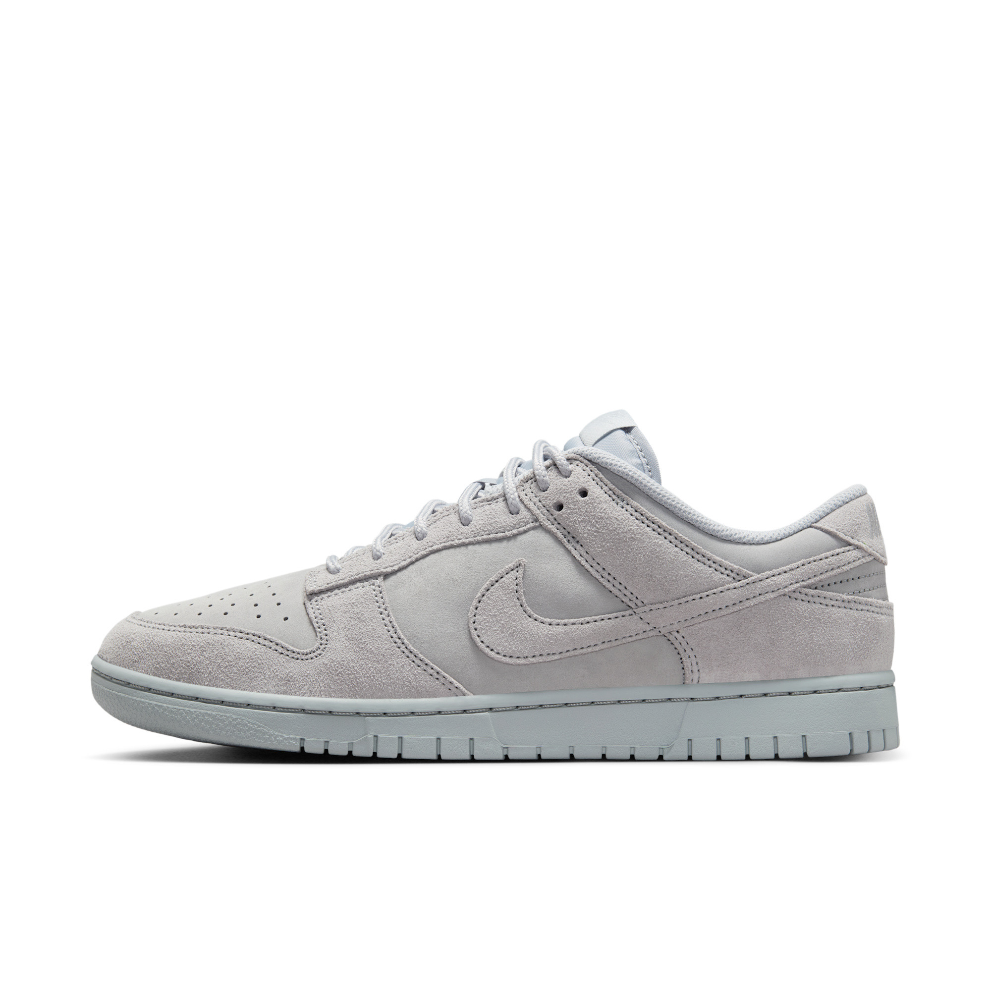 Nike Dunk Low Retro SE – Men's Sneakers