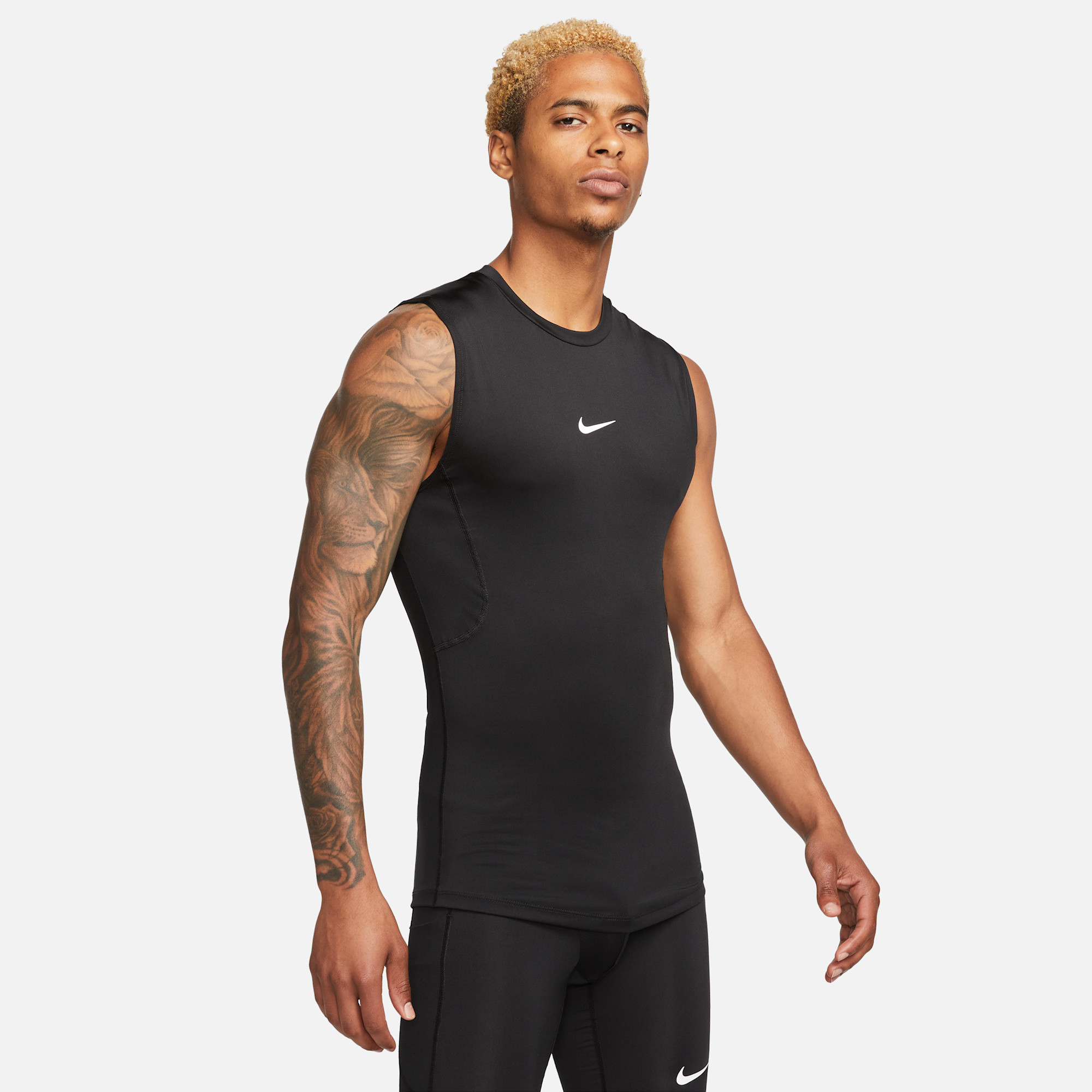 Nike Pro Men's Dri-FIT Slim-Fit Sleeveless Fitness Top