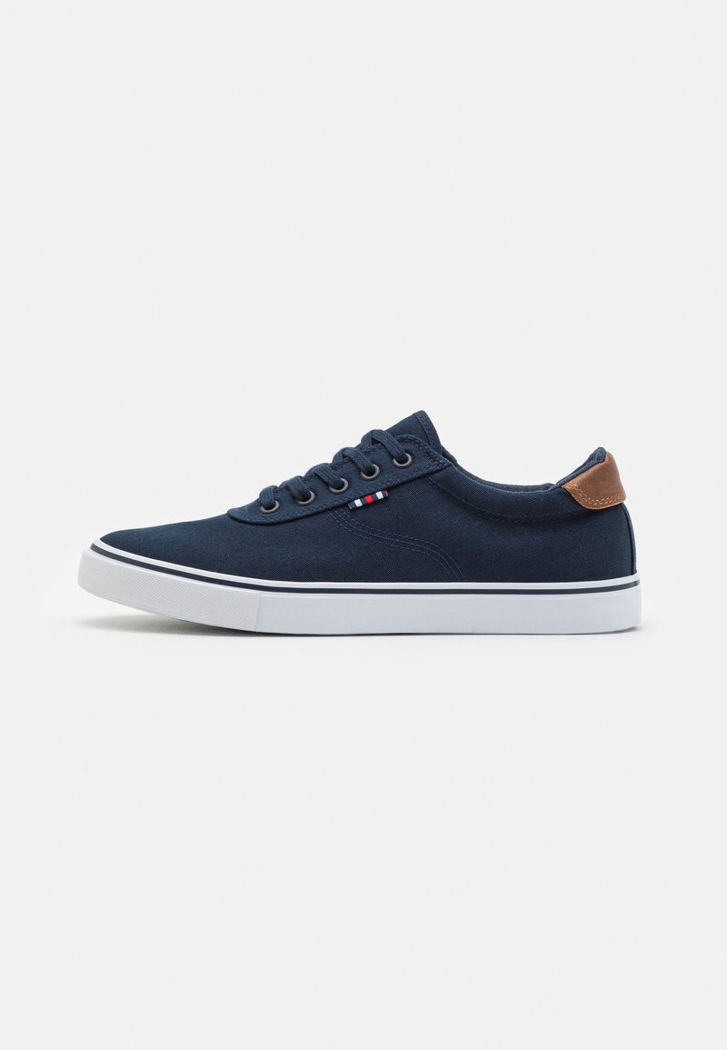 Men and Women’s Pier One Trainers - Black/Yellow/Brown/Blue