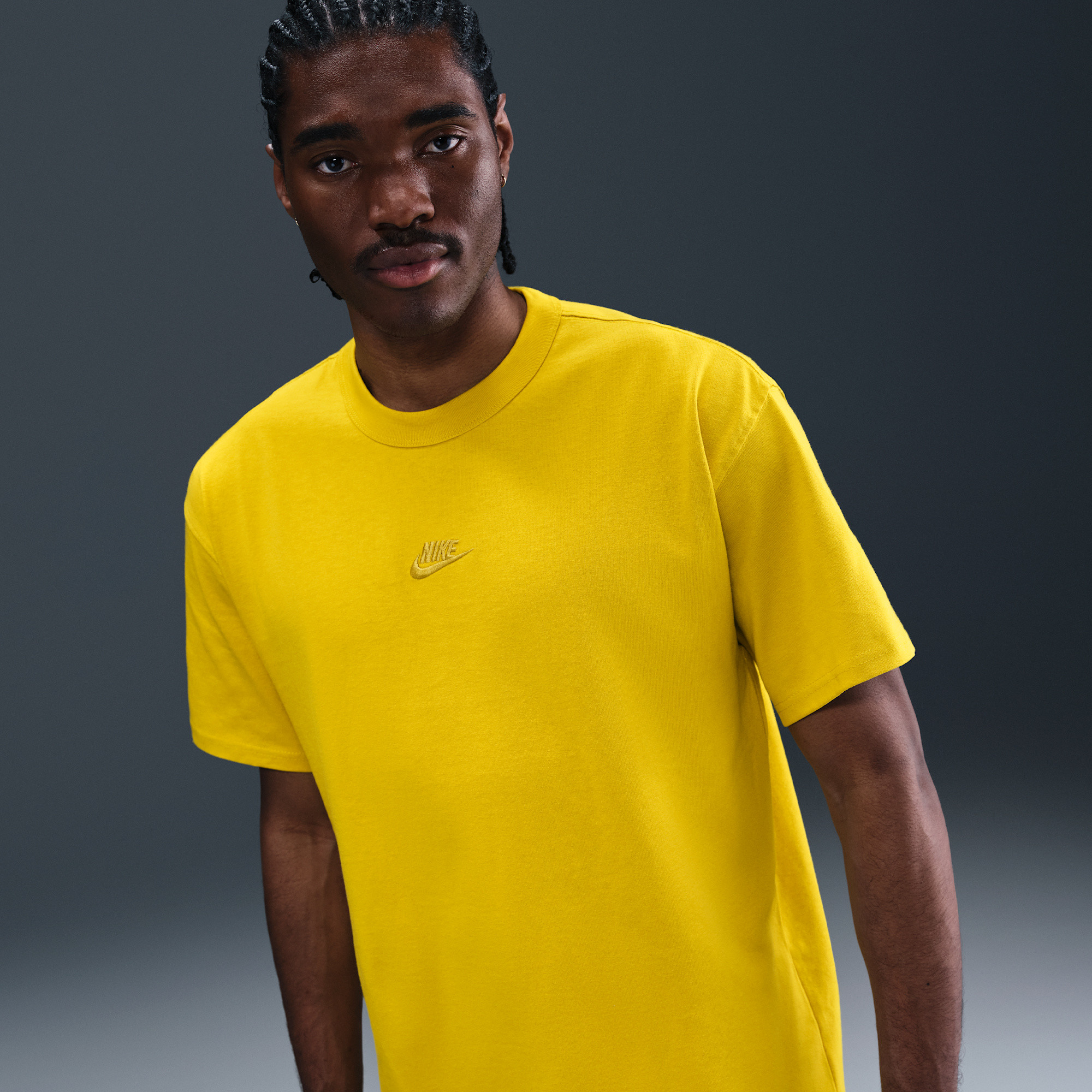 Nike Sportswear Premium Essentials Men's T-Shirt