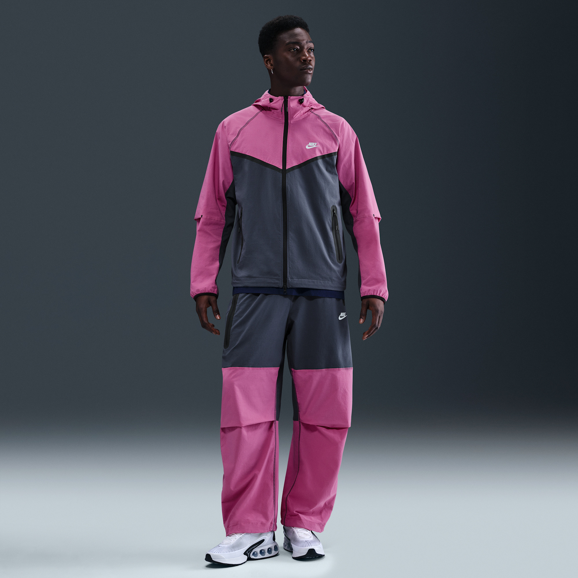 Nike Tech Oversized Woven Pants