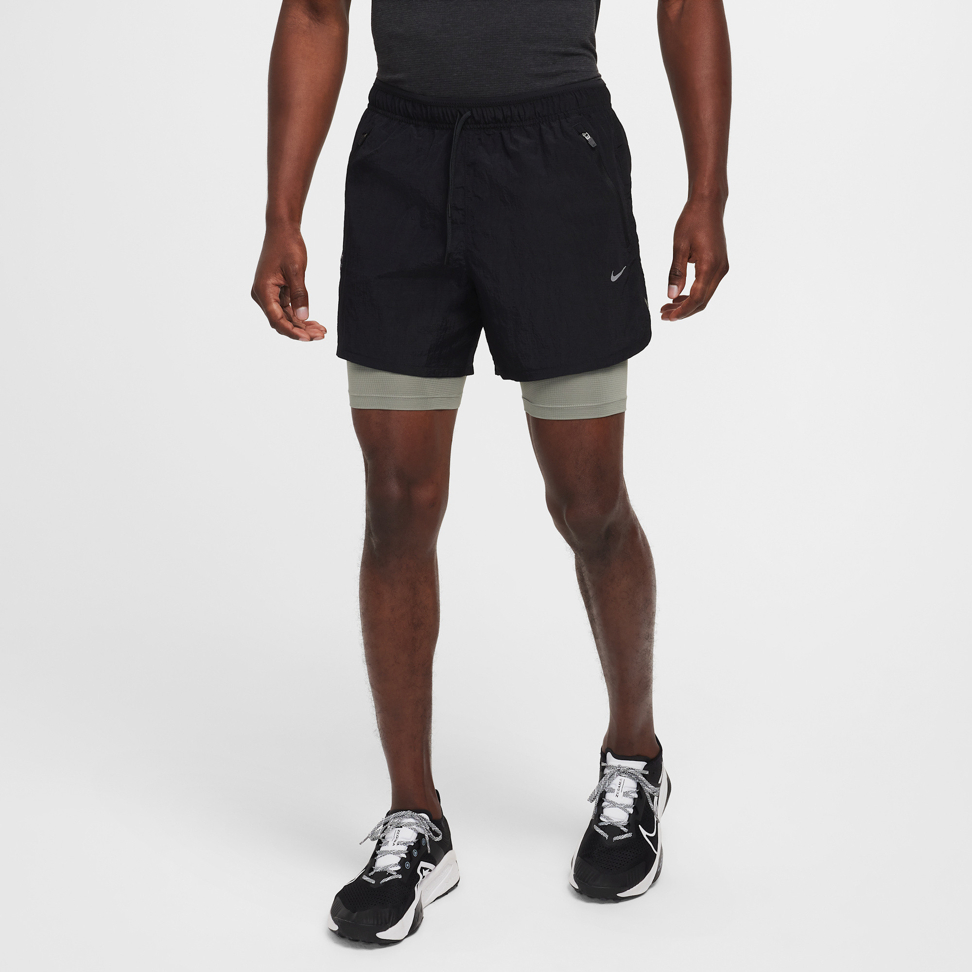 Nike Stride Running Division Water-Repellent 2-in-1 Running Shorts with Dri-FIT Technology (Men's, 5-inch)