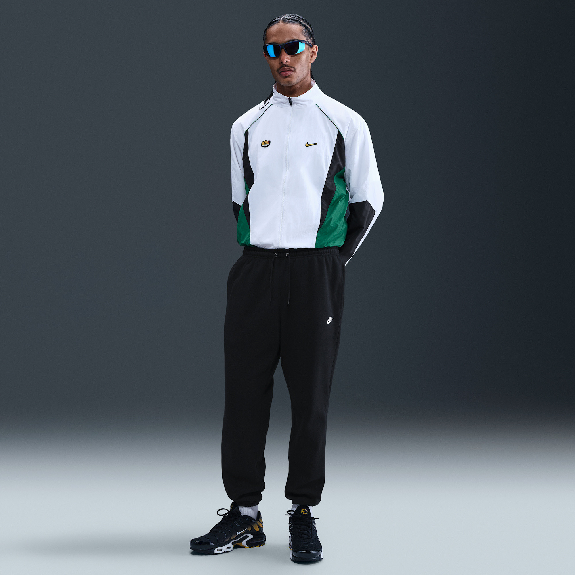 Nike Club Brushed-Back Fleece Cuffed Pants